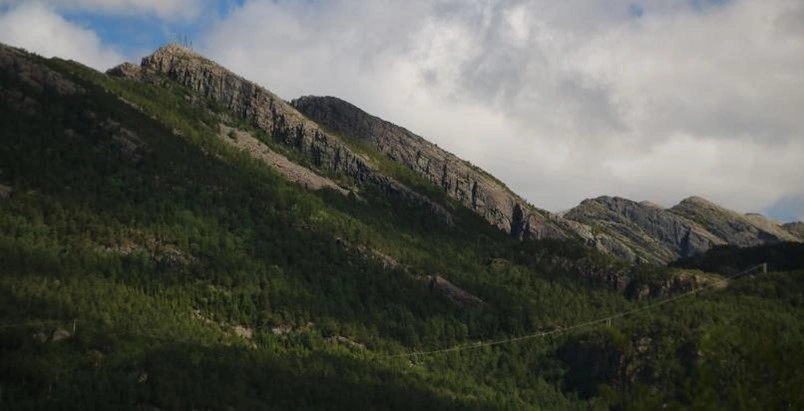 NIN-3.0-T-A-LV-FL-0-L-J02 Cuesta.