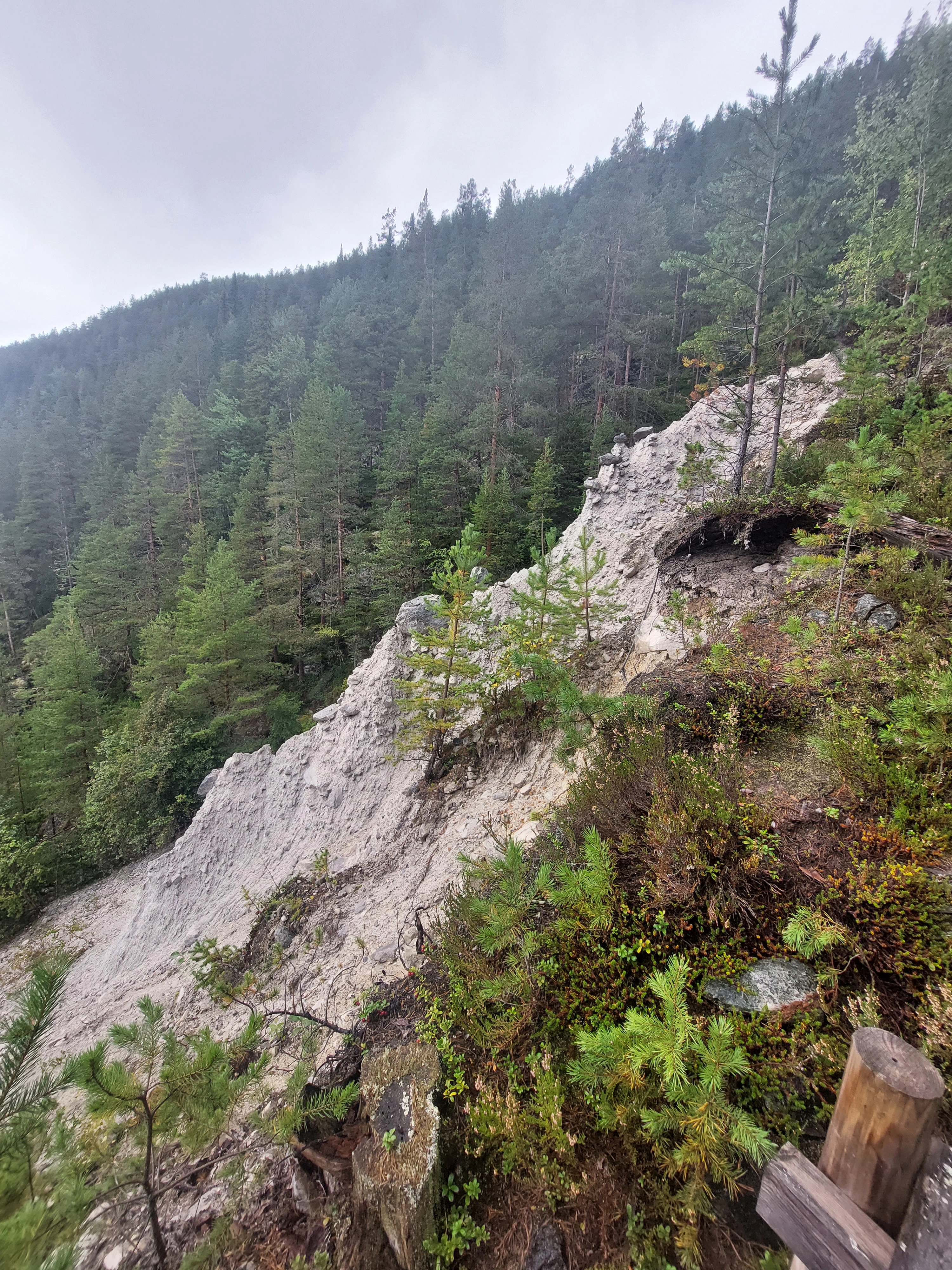 NIN-3.0-T-A-LV-FL-0-L-L03 Jordpyramide.