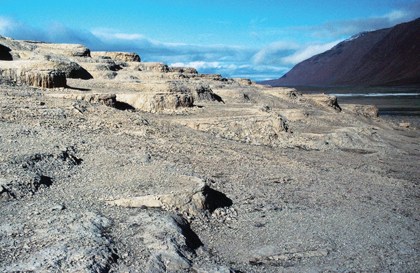 NIN-3.0-T-A-LV-FL-0-L-G05 Sinterterrasse.